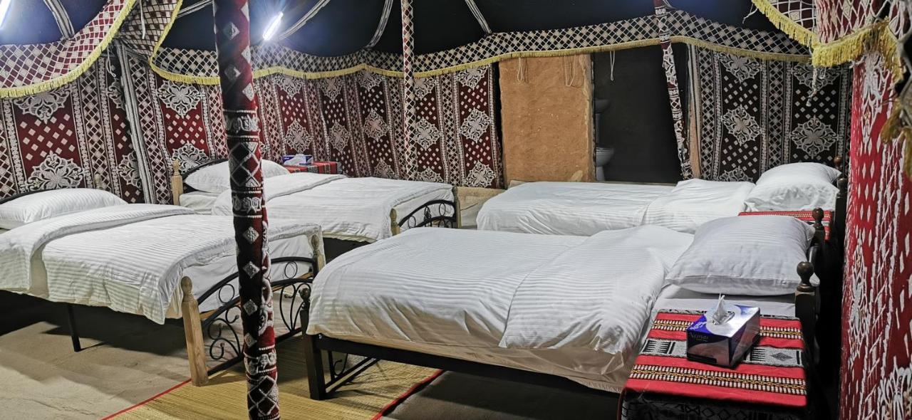 Desert Wonders Camp Ḩawīyah Buitenkant foto