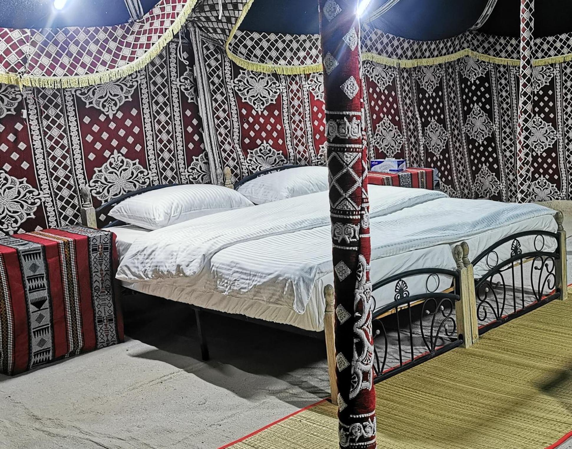 Desert Wonders Camp Ḩawīyah Buitenkant foto