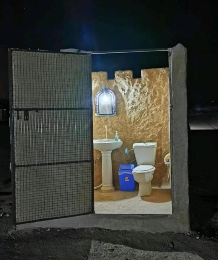 Desert Wonders Camp Ḩawīyah Buitenkant foto