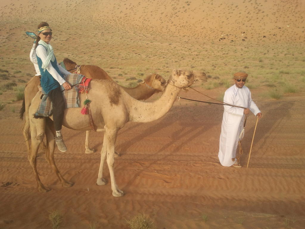 Desert Wonders Camp Ḩawīyah Buitenkant foto