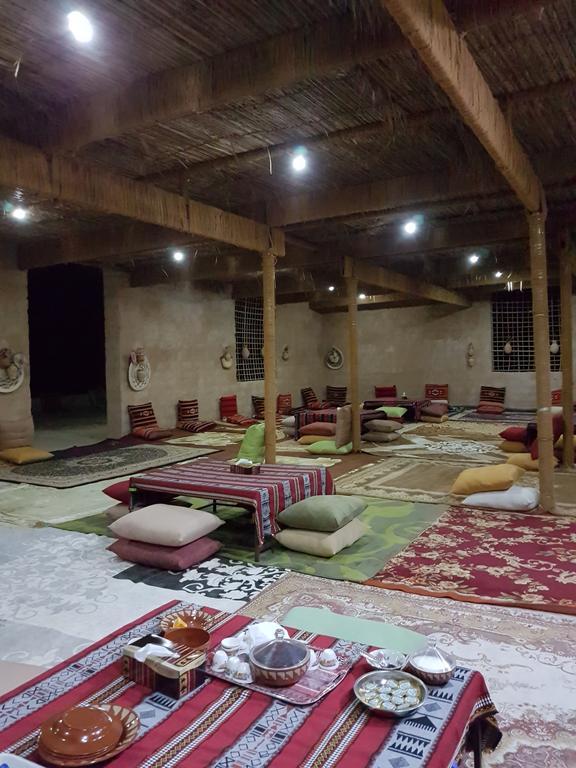 Desert Wonders Camp Ḩawīyah Buitenkant foto