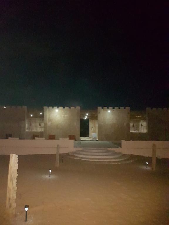 Desert Wonders Camp Ḩawīyah Buitenkant foto
