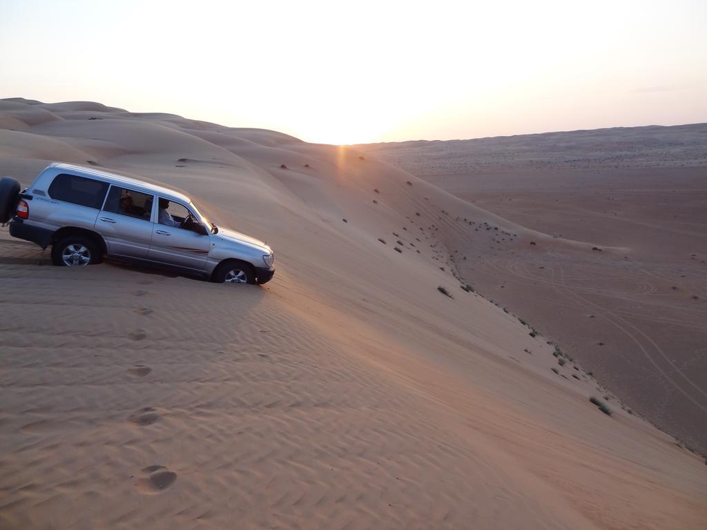 Desert Wonders Camp Ḩawīyah Buitenkant foto